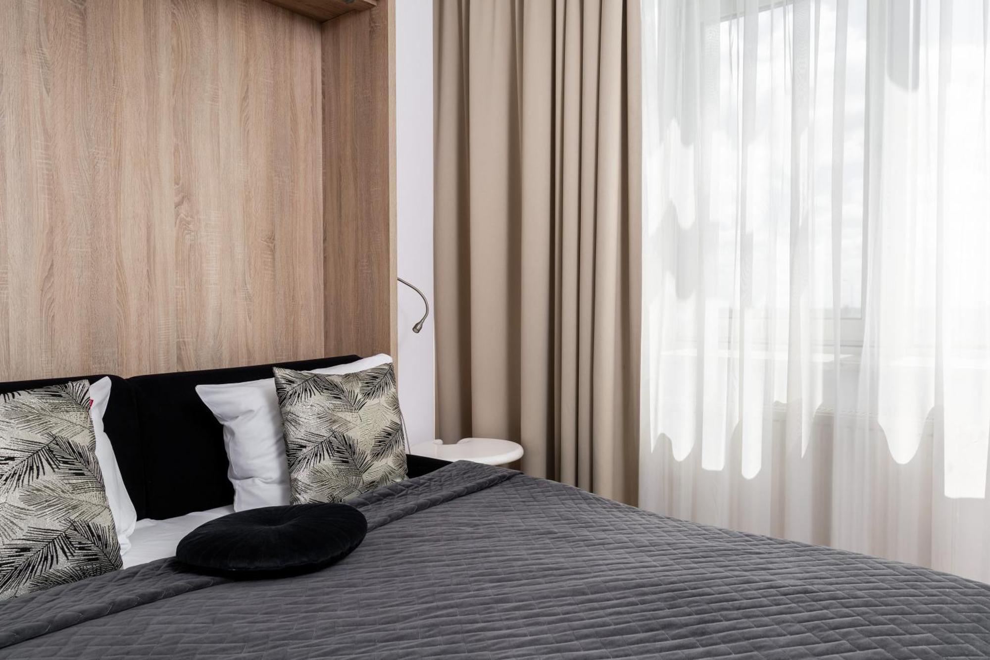 Aparthotel Ale Jerozolimskie *